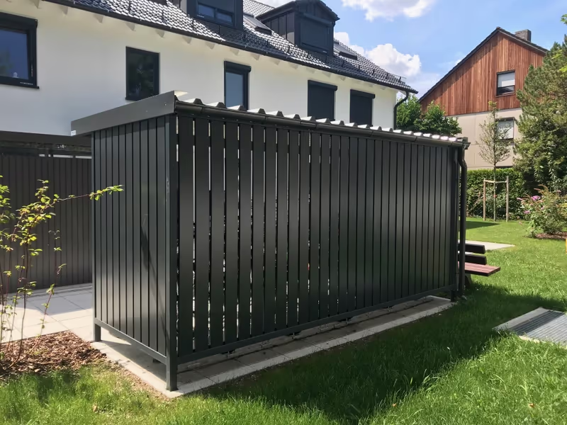 Stahlpaneele senkrecht