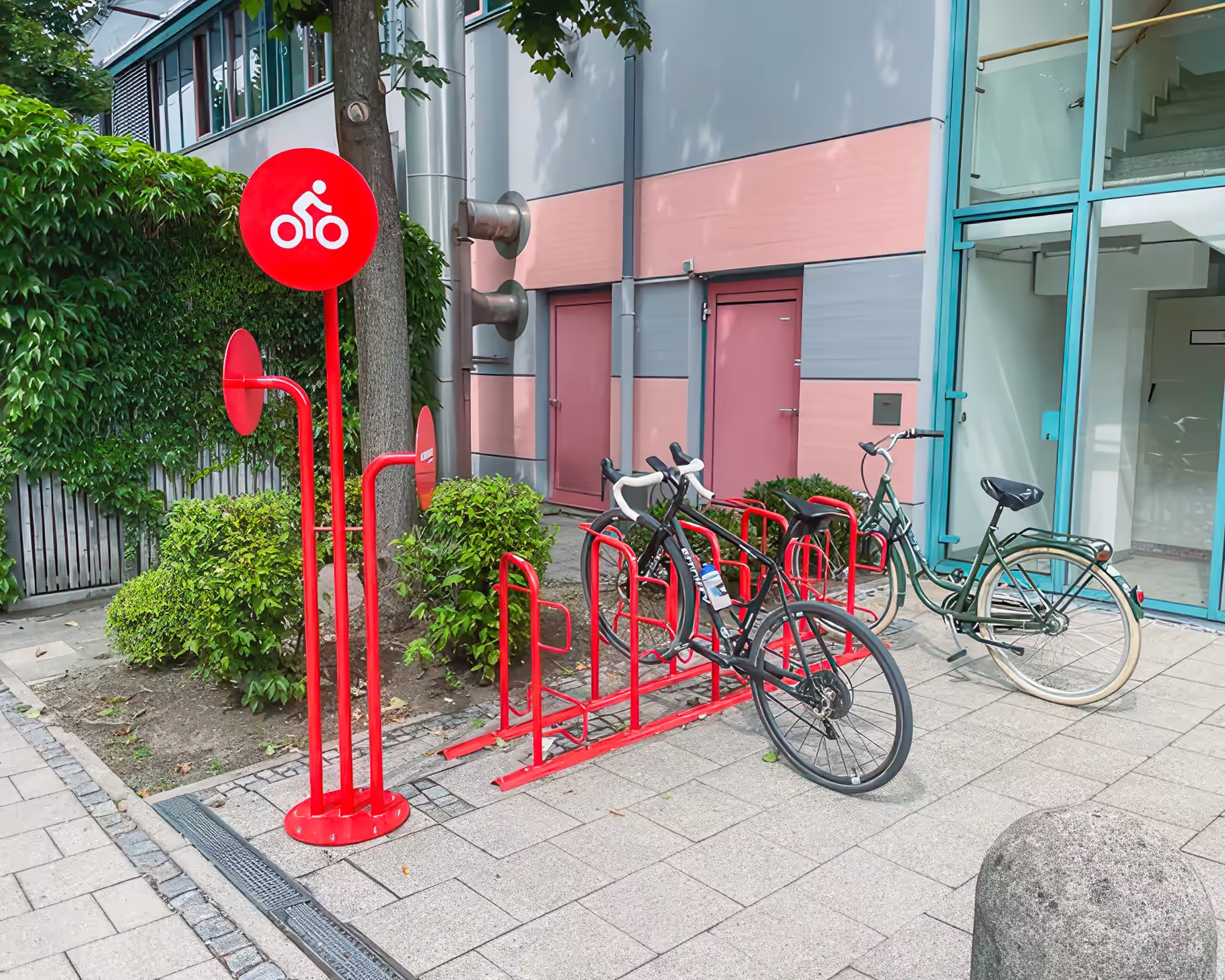 Fahrradparkstation für das Einkaufszentrum Aicherpark