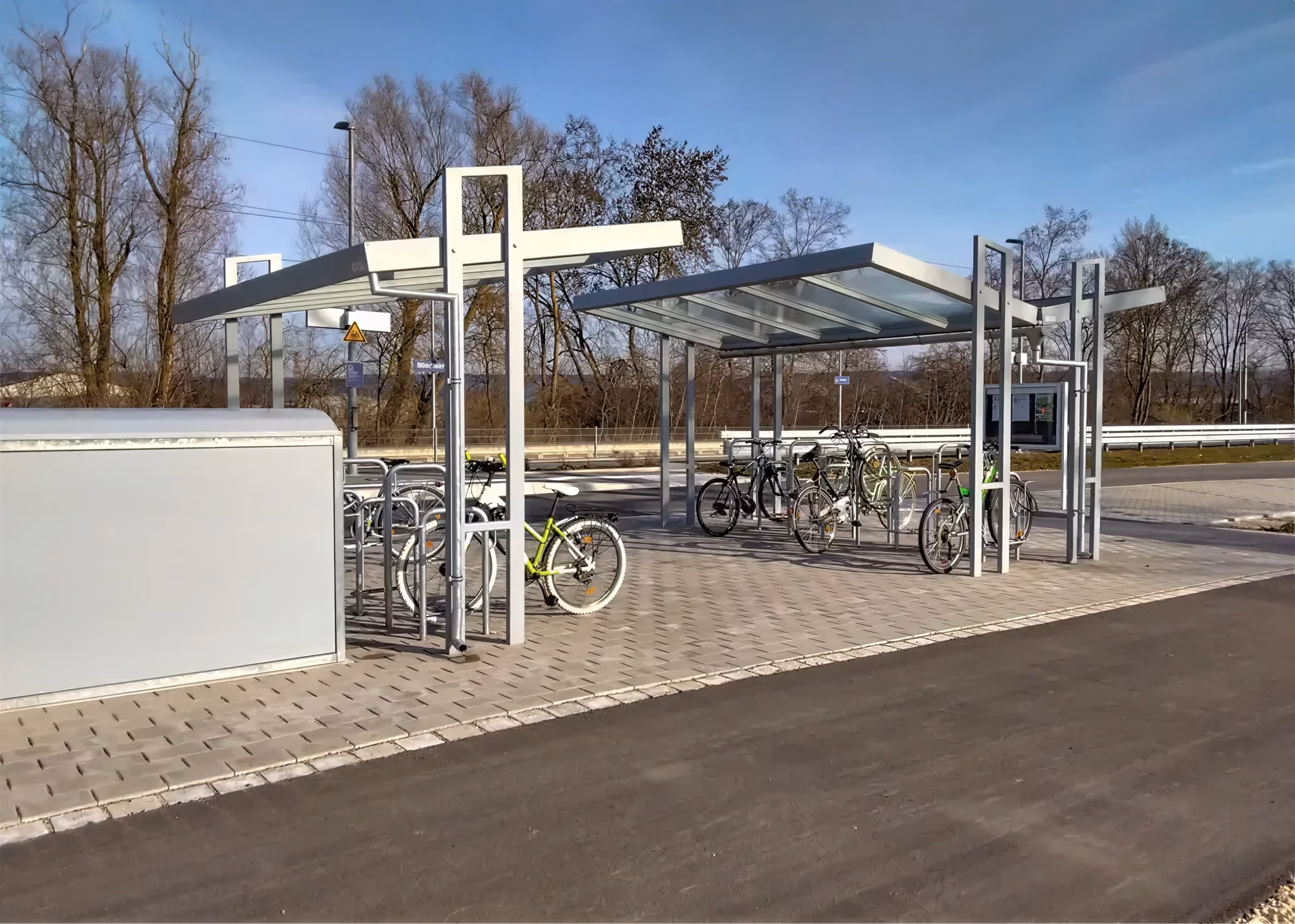 Fahrradüberdachung Triade