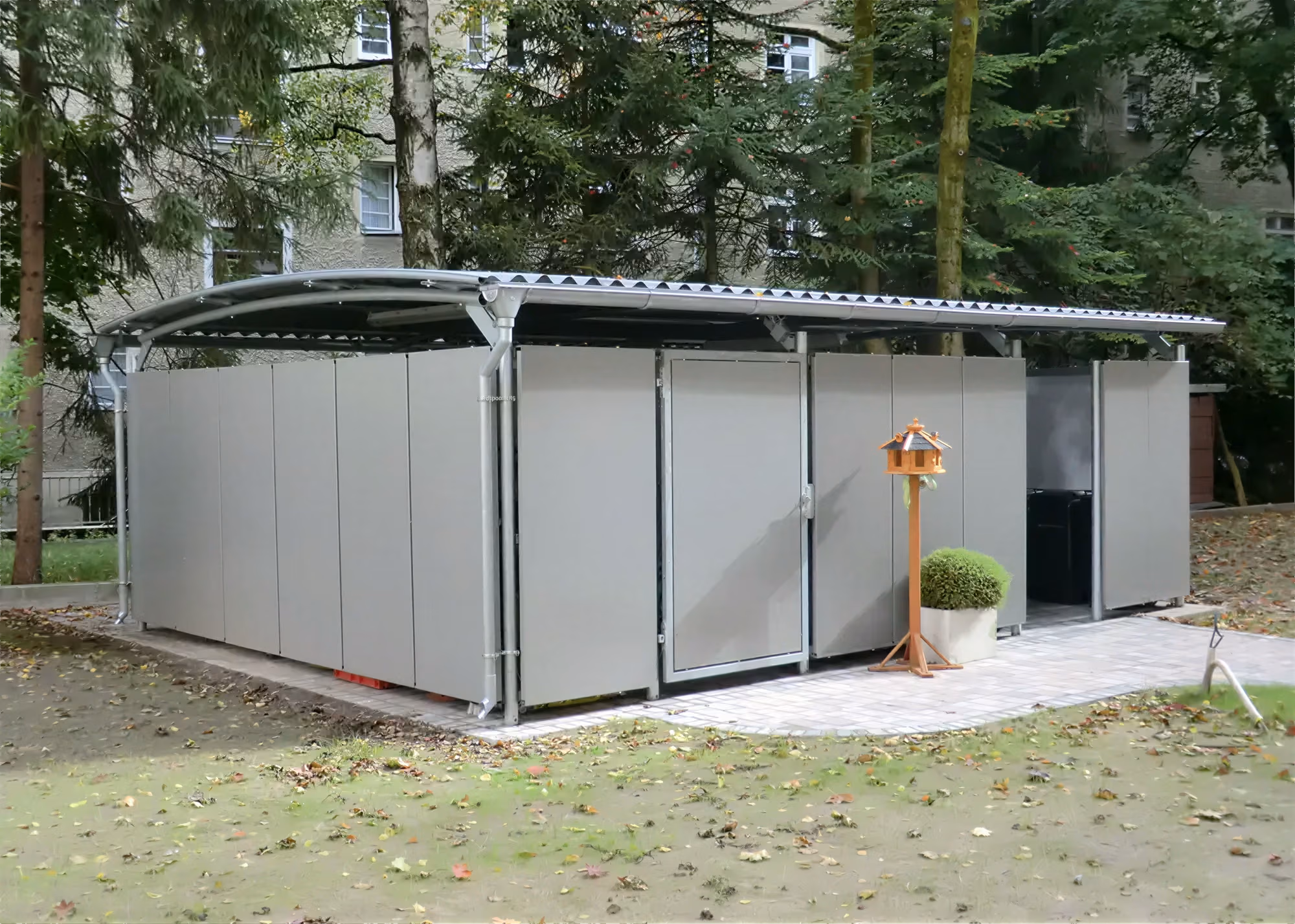 Mülleinhausung BWA Bogendach